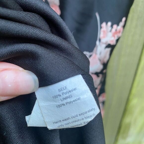GILLI floral midi dress in black and blush Size Large Satin Silky - Picture 6 of 7